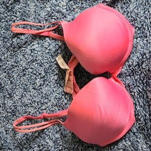 Victoria Secret Push Up Bra 34C